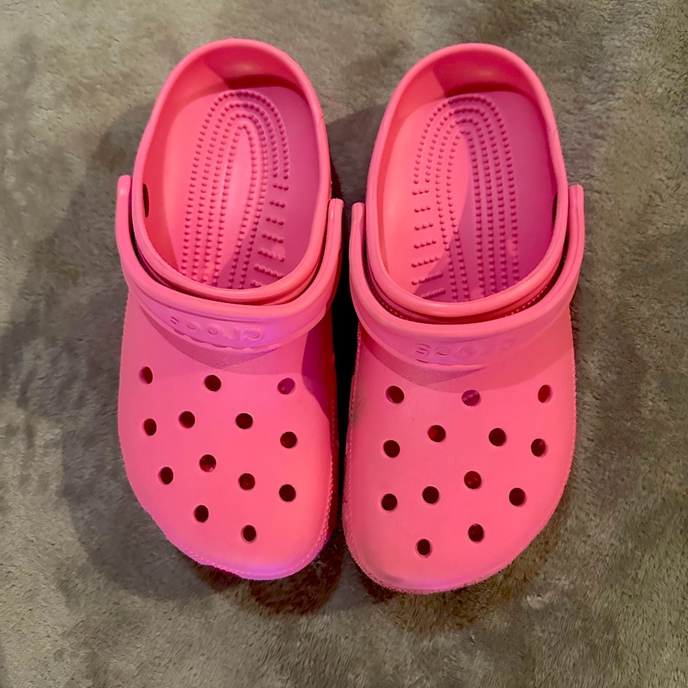 Crocs pink size 7